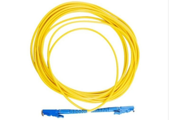 Il cavo di toppa a fibra ottica giallo di E2000 UPC progetta per la rete di FTTX fornitore